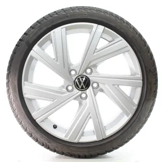 VW Golf 8 VIII GTD GTI R Winterräder Bergamo Pirelli 225/40R18 DOT25 5H0601025AB - Bild 1
