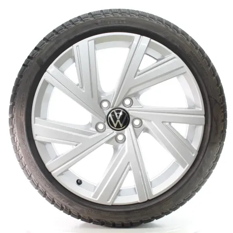 Background image for VW Golf 8 VIII GTD GTI R Winterräder Bergamo Pirelli 225/40R18 DOT25 5H0601025AB