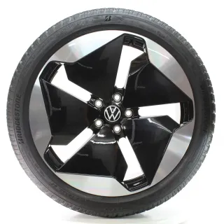 VW ID.3 E11 GTX Winterräder Sanya Schwarz Bridgestone 215/45R20 DOT25 10A601025T - Bild 4