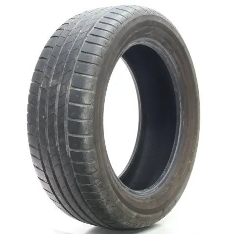 Background image for Sommerreifen Bridgestone Turanza T005 215/55R17 94V DOT21 1Stk
