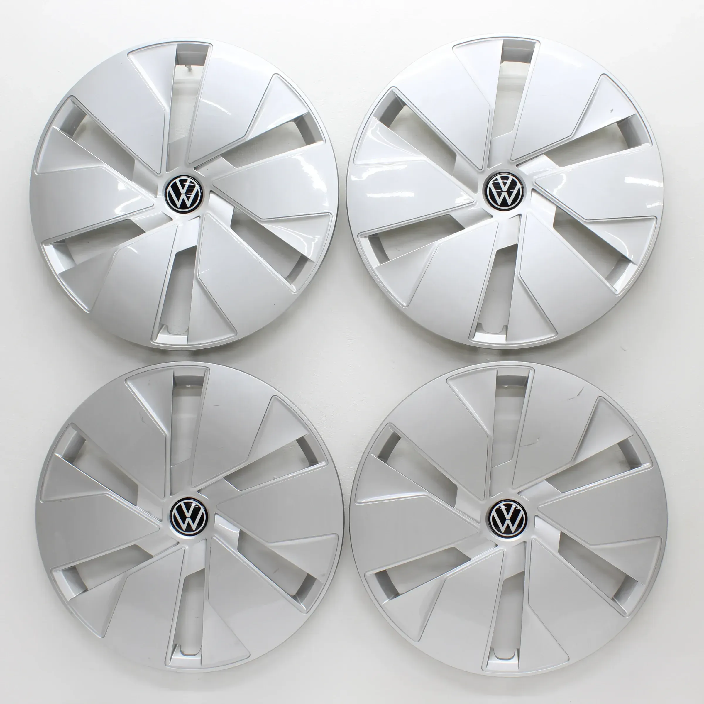 VW ID.3 E11 18 Zoll Radkappen Radblenden Radzierblenden Original 10A601147 4Stk - Bild 1