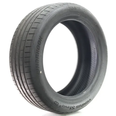 Background image for Sommerreifen Hankook Ventus S1 evo3 K127E ev * XL 205/50R17 93H DOT23 1Stk