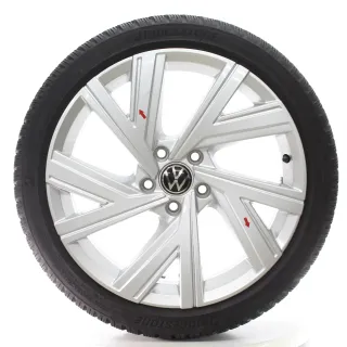 VW Golf 8 VIII GTI Winterräder Bergamo Bridgestone 225/40R18 DOT23 5H0601025AB - Bild 3