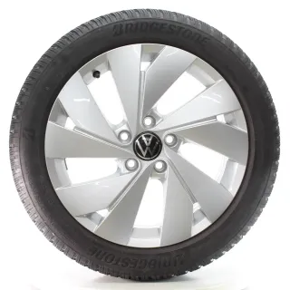 VW Golf 8 VIII CD1 Winterräder Belmont Bridgestone 205/50R17 DOT25 5H0601025B - Bild 4