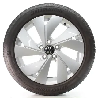 VW Golf 8 VIII CD1 Winterräder Belmont Bridgestone 205/50R17 DOT25 5H0601025B - Bild 1