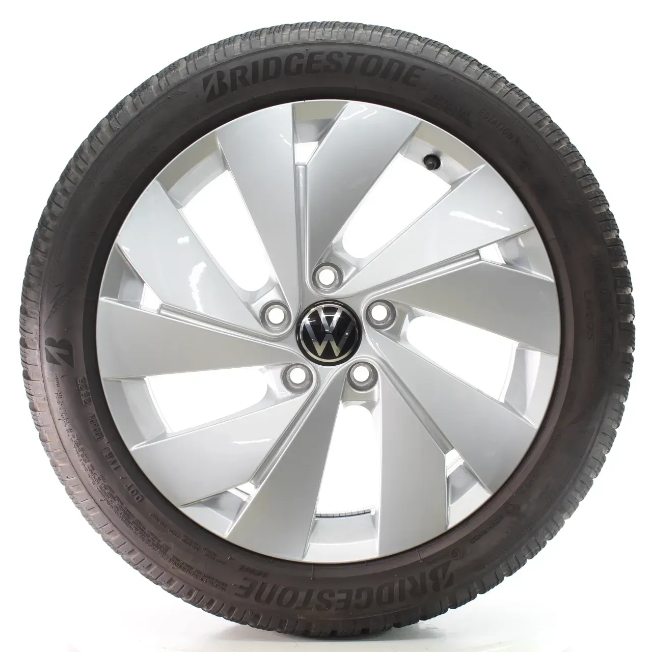 VW Golf 8 VIII CD1 Winterräder Belmont Bridgestone 205/50R17 DOT25 5H0601025B - Bild 1