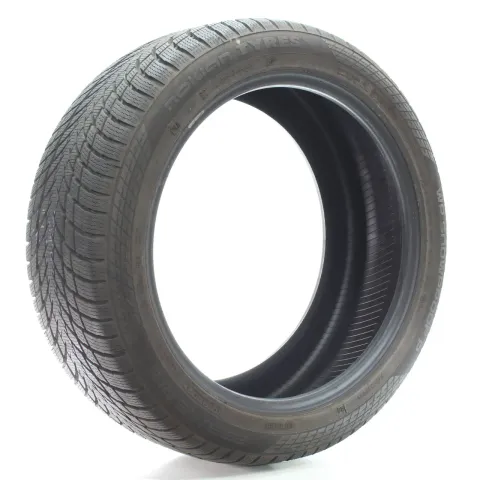 Background image for Winterreifen Nokian WR SNOWPROOF P XL 235/45R18 98V DOT25 T431246