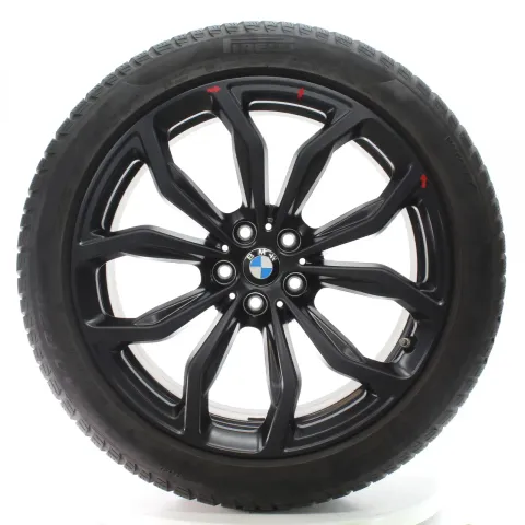 Background image for BMW X3 G01 X4 G02 Winterräder Y-Speiche 695 Pirelli 245/45-275/40R20 6881208-9