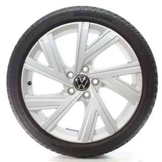VW Golf 8 VIII GTI R CD1 Winterräder Bergamo 225/40R18 92V DOT25 5H0601025AB - Bild 1
