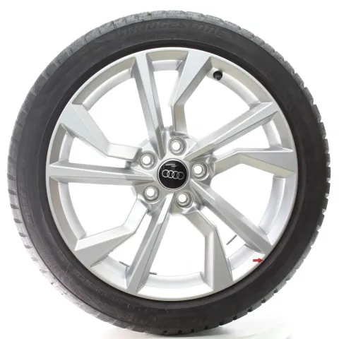 Background image for Audi TT TTS 8S FV Winterräder Bridgestone 245/40R18 93V DOT23 8S0601025AN