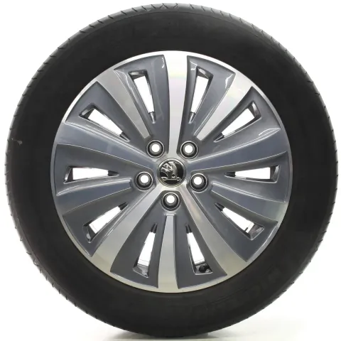 Background image for Skoda Superb III 3V Sommerräder Grau Glanz Michelin 215/55R17 DOT21 3V0601025AH