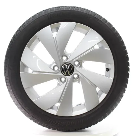Background image for VW Golf 8 VIII CD1 Winterräder Belmont Bridgestone 205/50R17 93H 5H0601025B
