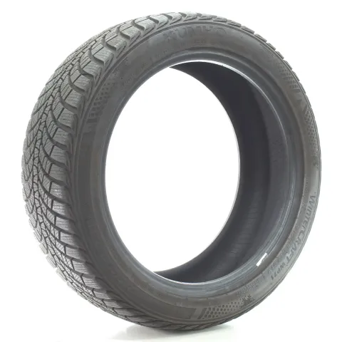 Background image for Winterreifen Kumho WinterCraft WP71 XL 215/45 R17 91V DOT25
