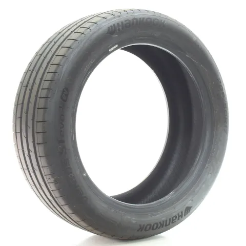 Background image for Sommerreifen Hankook Ventus S1 evo3 K127E ev * XL 205/50 R17 93H DEMO DOT26