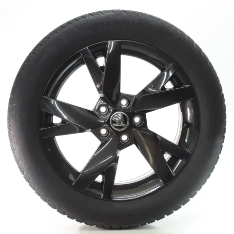Background image for Skoda Octavia IV NX Winterräder Lyra Schwarz Hankook 205/55R17 DOT23 5E3601025AE