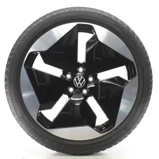 VW ID.3 E11 GTX Winterräder Sanya Bridgestone 215/45R20 95T DOT25 10A601025T - Bild 3