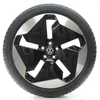 VW ID.3 E11 GTX  Winterräder Sanya Bridgestone 215/45R20 95T DOT25 10A601025T - Bild 2
