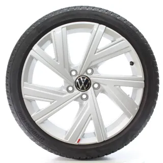 VW Golf VIII CD1 Winterräder Bergamo Bridgestone 225/40R18 DOT25 5H0601025AE - Bild 3