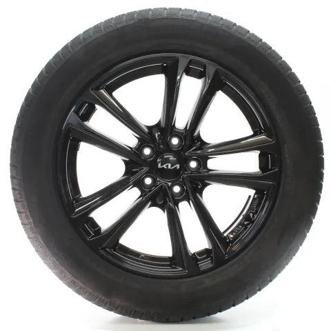 Background image for KIA Sorento III UM IV MQ4 Winterräder Continental 235/55R18 104H DOT25 KBA53961