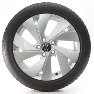 VW Golf 8 VIII GTI Winterräder Belmont Bridgestone 205/50R17 DOT25 5H0601025B - Bild 2