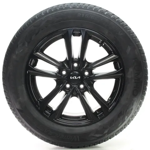 Background image for KIA Sportage SL  Winterräder Schwarz 215/65R17 DOT24 7mm KBA53968