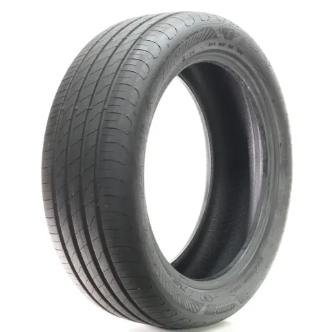 Background image for Sommerreifen Goodyear Assurance ComfortTred * XL EDR 205/50R17 93H DOT23 1Stk