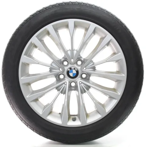 Background image for BMW 5er G30 G31 Winterräder W-Speiche 632 Goodyear 245/45R18 100V 6863418
