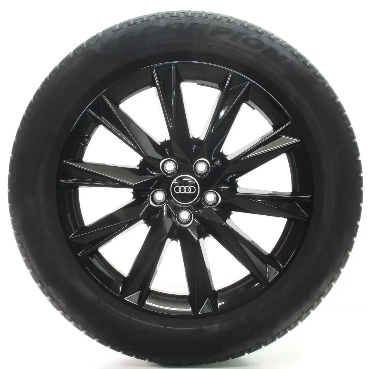 Audi Q4 E-Tron F4 Winterräder 5-Speichen Pirelli 235/55-255/50R19 DOT21 89A07149 - Bild 1