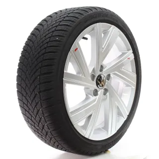 VW Golf 8 VIII GTI Winterräder Bergamo Bridgestone 225/40R18 DOT23 5H0601025AB - Bild 6