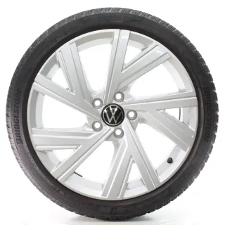 VW Golf 8 VIII GTI R Winterräder Bergamo Bridgestone 225/40R18 DOT23 5H0601025AB - Bild 1