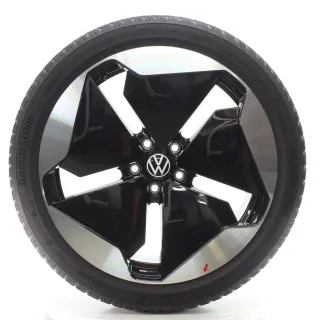 VW ID.3 E11 GTX Winterräder Sanya Bridgestone 215/45R20 95T DOT25 10A601025T - Bild 2