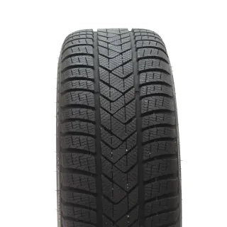 VW Golf 8 VIII CD1 CG5 Winterräder Bergamo Pirelli 225/40R18 DOT25 5H0601025AB - Bild 7
