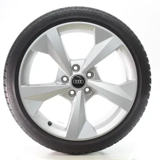 Audi A3 S3 8Y Winterräder 5-Speichen Bridgestone 225/40R18 DOT23 8Y0601025CP - Bild 1