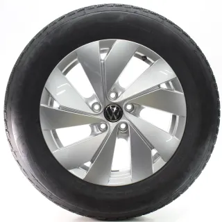 VW Tayron Tiguan III CT1 Winterräder Belmont Goodyear 215/65R17 DOT25 571601025 - Bild 1