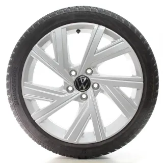 VW Golf 8 VIII CD1 CG5 Winterräder Bergamo Bridgestone 225/40R18 5H0601025AB - Bild 1