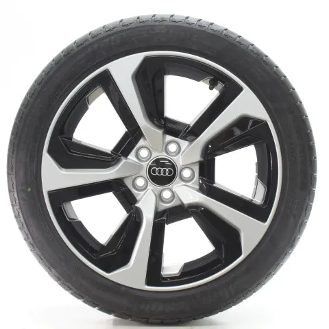 Background image for Audi A1 GB Sommerräder 5-Speiche Bicolor Bridgestone 215/45R17 DOT24 82A601025AH