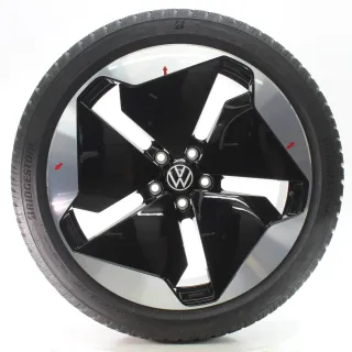 VW ID.3 E11 GTX Winterräder Sanya Schwarz Bridgestone 215/45R20 DOT25 10A601025T - Bild 4