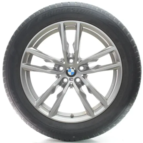 Background image for BMW X3 G01 X4 G02 Winterräder Doppelspeiche 698 M Bridgestone 245/50R19 8746987