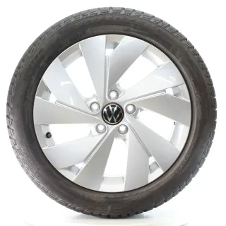 VW Golf 8 VIII CD1 CG5 Winterräder Belmont Pirelli 205/50R17 DOT25 5H0601025B - Bild 2