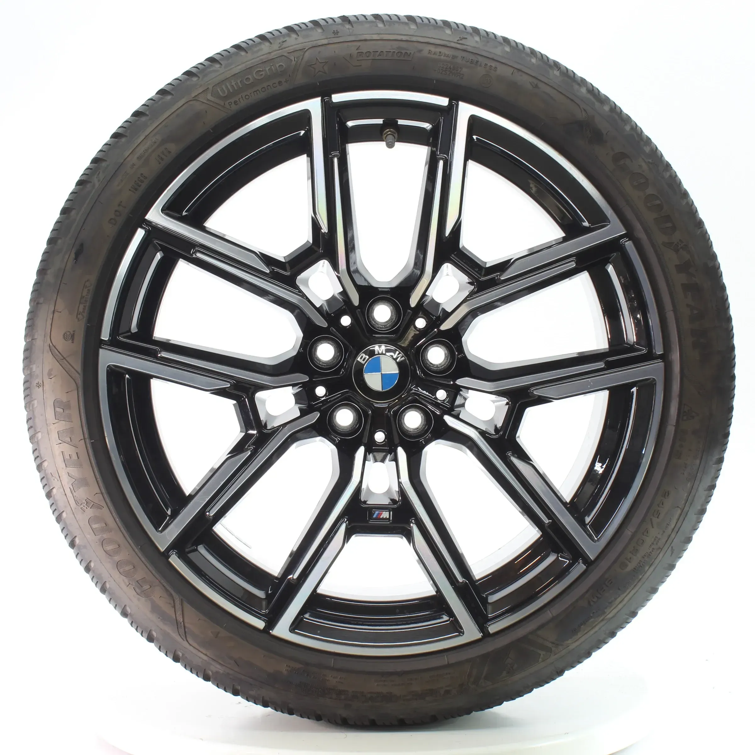 BMW 4er i4 G26 Winterräder Y-Speiche 859M 245/40-255/40R19 DOT25 8747304-5 - Bild 1