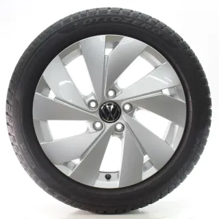 VW Golf 8 VIII GTI Winterräder Belmont Pirelli 205/50R17 93H DOT25 5H0601025B - Bild 2
