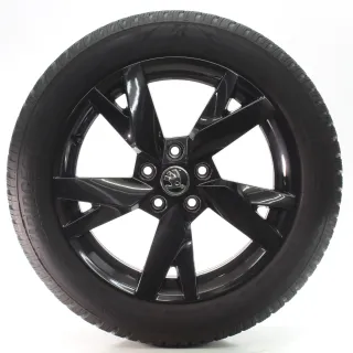 Skoda Octavia IV NX Winterräder Lyra Schwarz Bridgestone 205/55R17 5E3601025AE - Bild 1