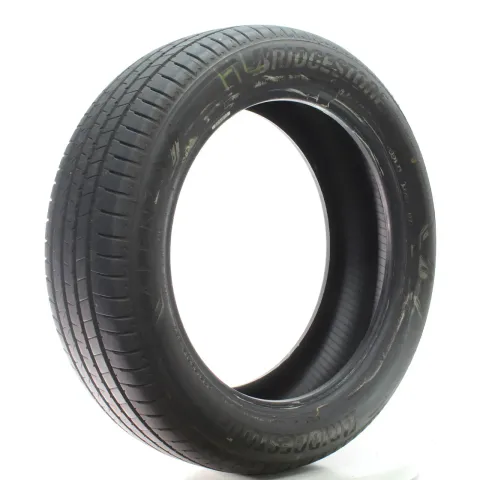 Background image for Sommerreifen Bridgestone Alenza 001 225/55 R19 99V DOT25 1Stk
