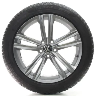 VW Arteon 3H Passat 3G Winterräder Sebring Pirelli 245/45R18 DOT23 3G8601025N - Bild 1