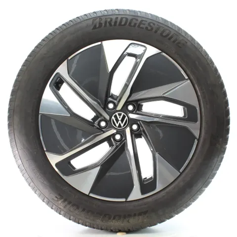 Background image for VW ID.4 E21 ID.5 E39 Winterräder Hamar Grau Bridgestone 235/55R19 11A601025M