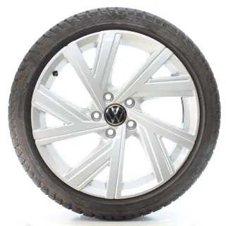 VW Golf 8 VIII GTD GTI R Winterräder Bergamo Pirelli 225/40R18 DOT25 5H0601025AB - Bild 2