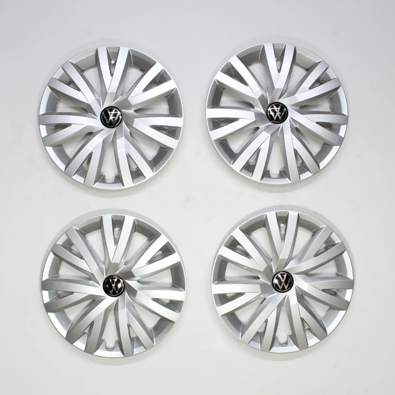 VW Golf 7 8 16 Zoll Radkappen Radblenden Radzierblenden Original 5H0601147C 4Stk - Bild 1