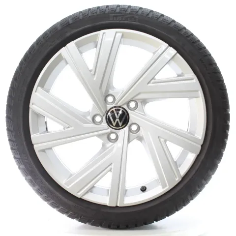 Background image for VW Golf 8 VIII GTI R CD1 Winterräder Bergamo Pirelli 225/40R18 DOT25 5H0601025AB