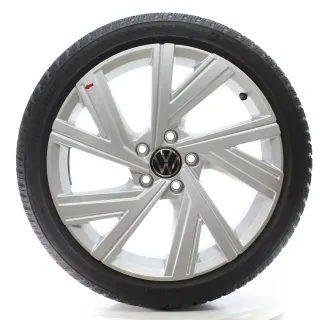 VW Golf 8 VIII GTI R Winterräder Bergamo Bridgestone 225/40R18 92V 5H0601025AB - Bild 4