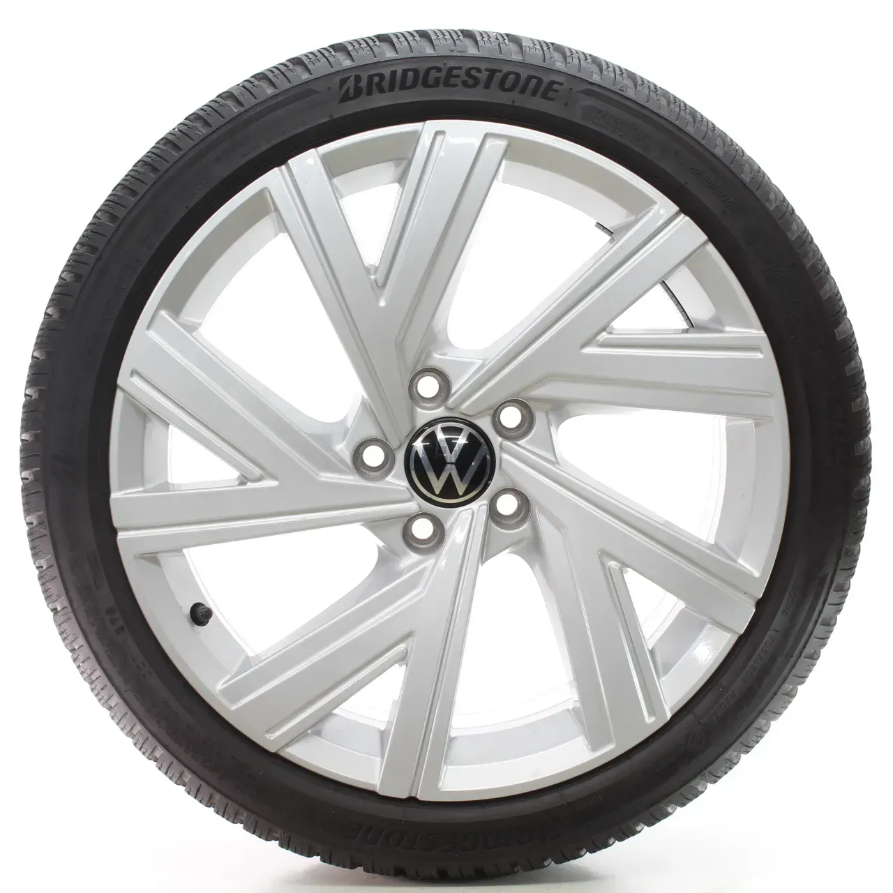 VW Golf 8 VIII CD1 Winterräder Bergamo Bridgestone 225/40R18 DOT25 5H0601025AB - Bild 1